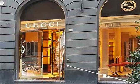 gucci genova spaccata|gucci online shopping.